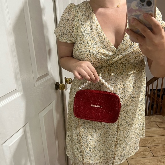 NEW Chanel red sparkly pouch crossbody with Pearl top handle - Picture 5 of 14